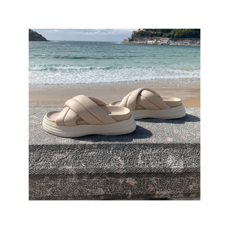 Kika Sandalia Acolchada Crema