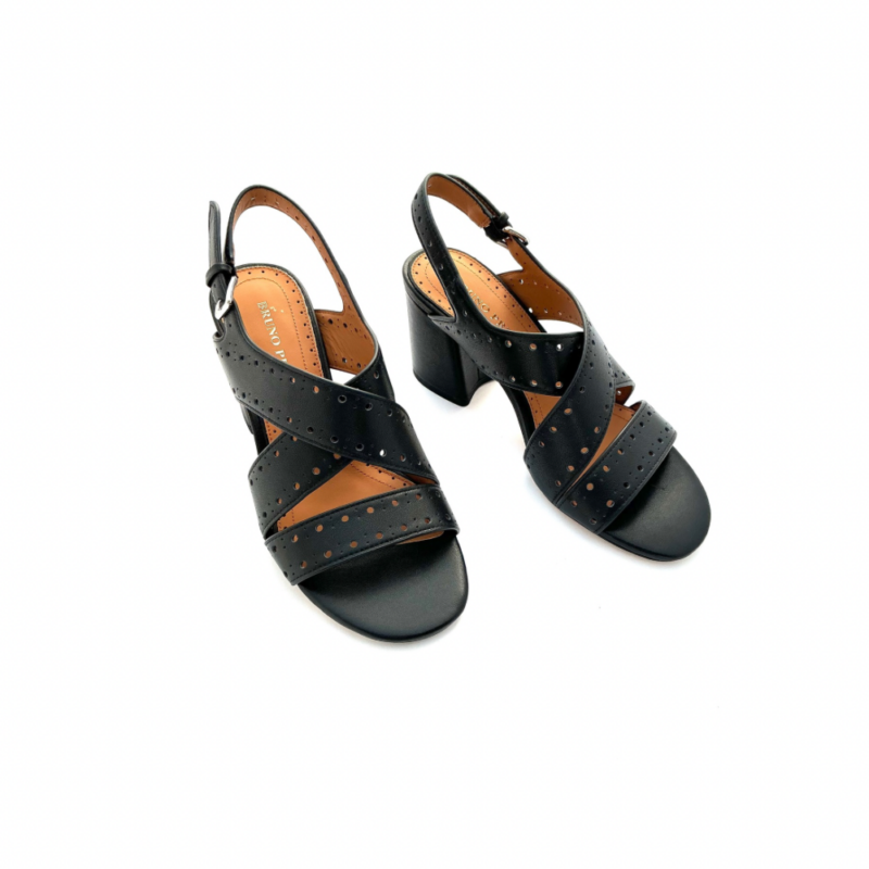 Sandalia negra plataforma