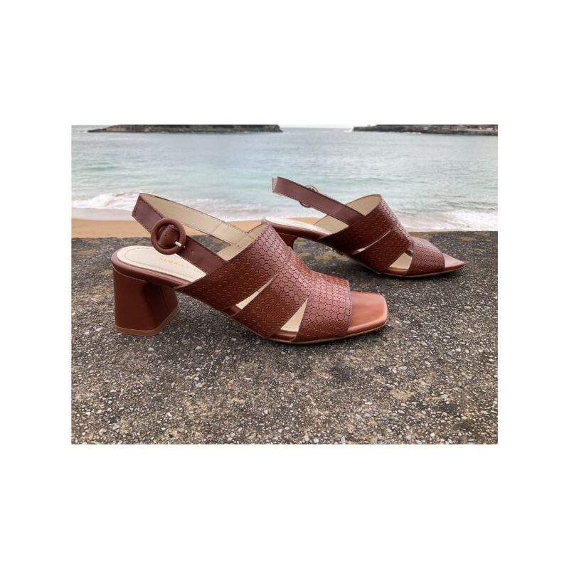 Nara Sandalia Marrón